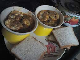 egg curry with bread Western country